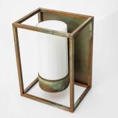 modern art deco kalitka fali lampa kulteri egyenes vonalu minimal industrial retro vintage vilagitas ip vedett kocka falikar furdoszoba moretti luce 3364 formavivendi lakberendezes lampak opal furdoszoba tejuveg.jpg